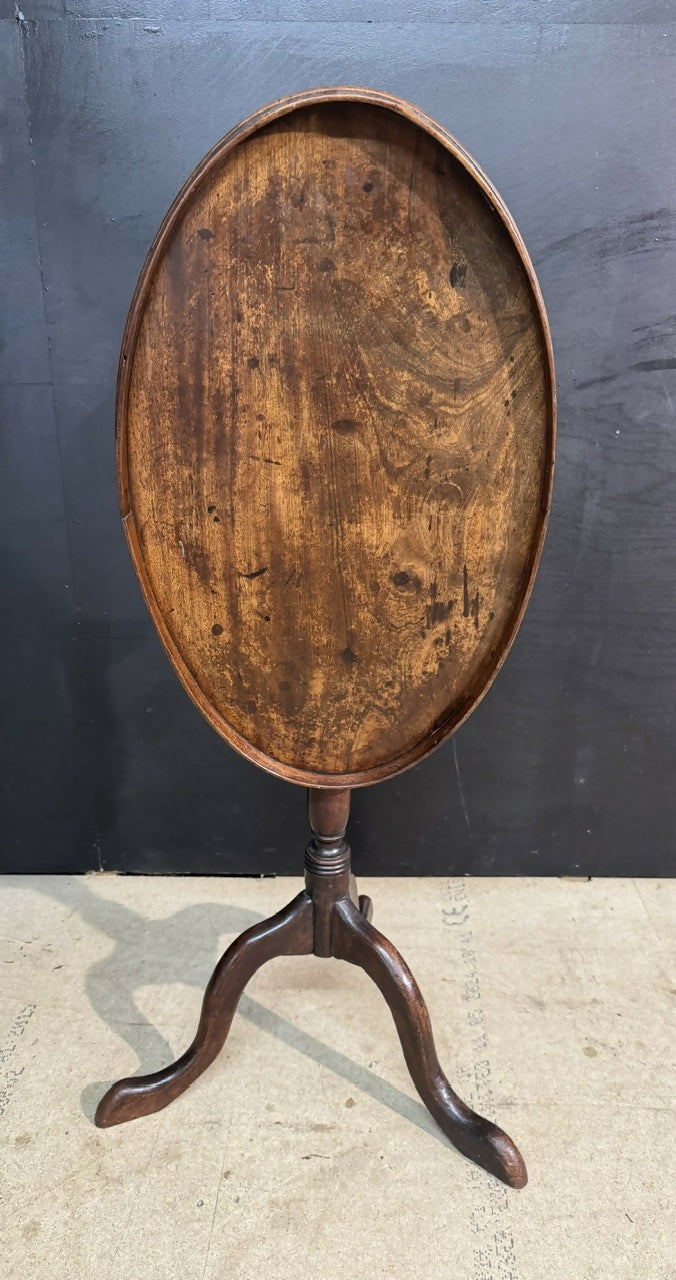 Georgian Mahogany Tilt Top Table
