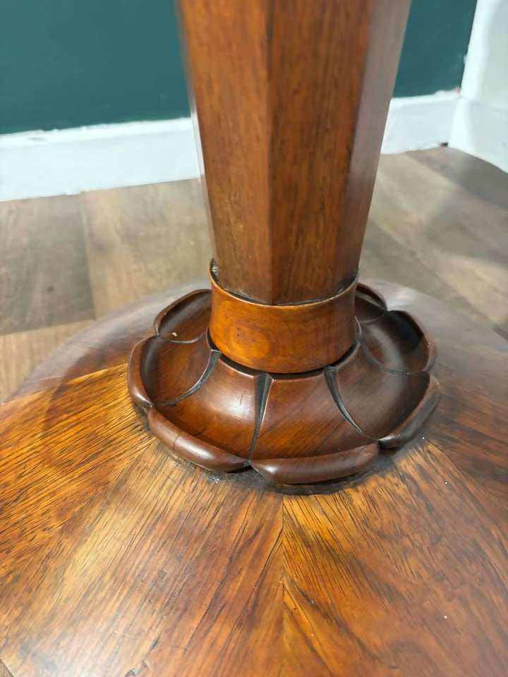 Antique Rosewood Centre Tablenn