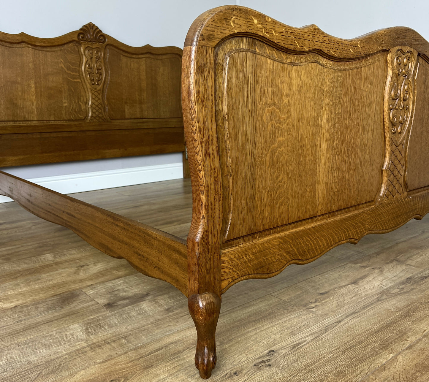Bed Vintage French Louis XVI Oak Double Bed Frame Carved Headboard LOT 6376