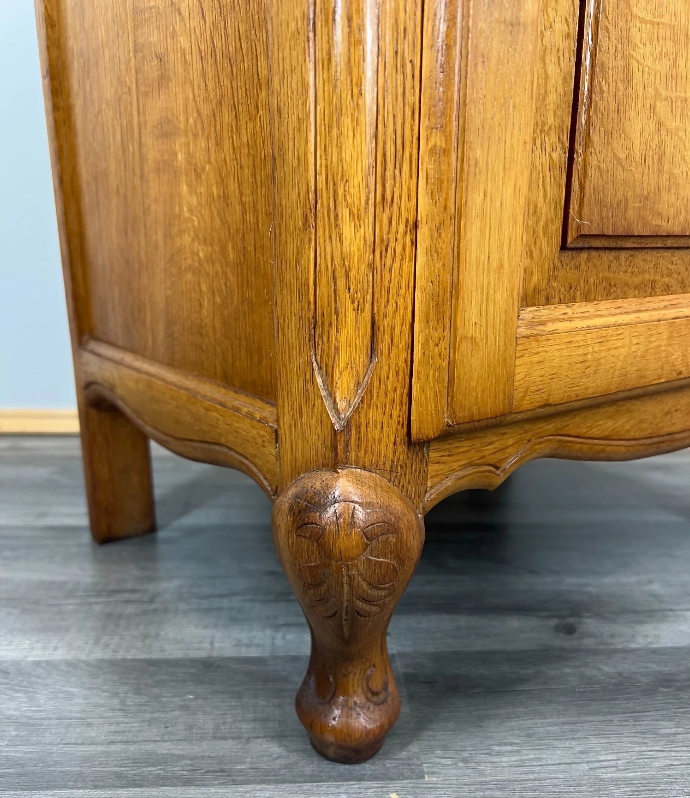 Pair of Bedside Tables Vintage French Louis Oak Cabinets Nightstands LOT 3519
