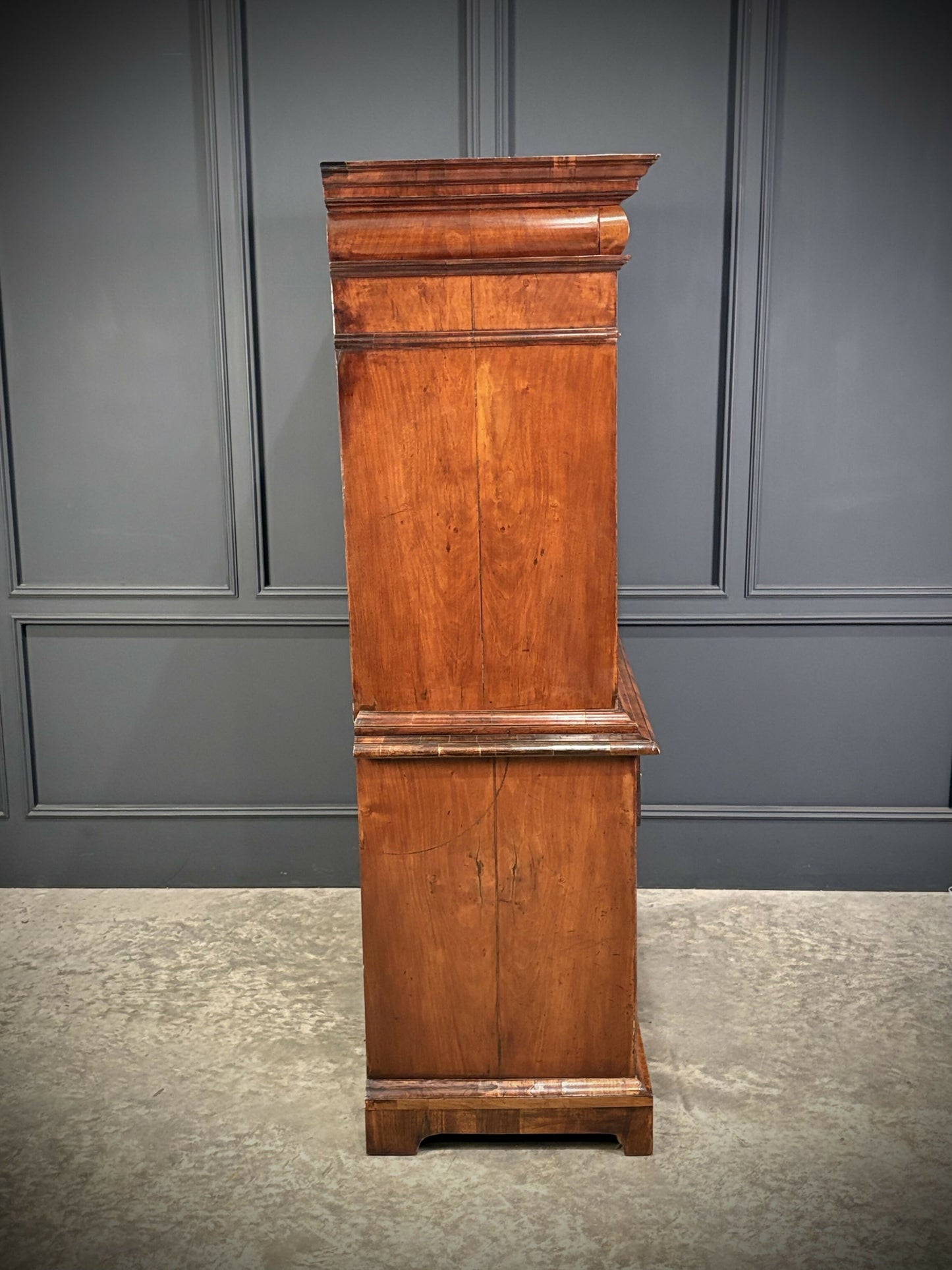 Queen Anne Walnut Secretaire Chest / Escritoire