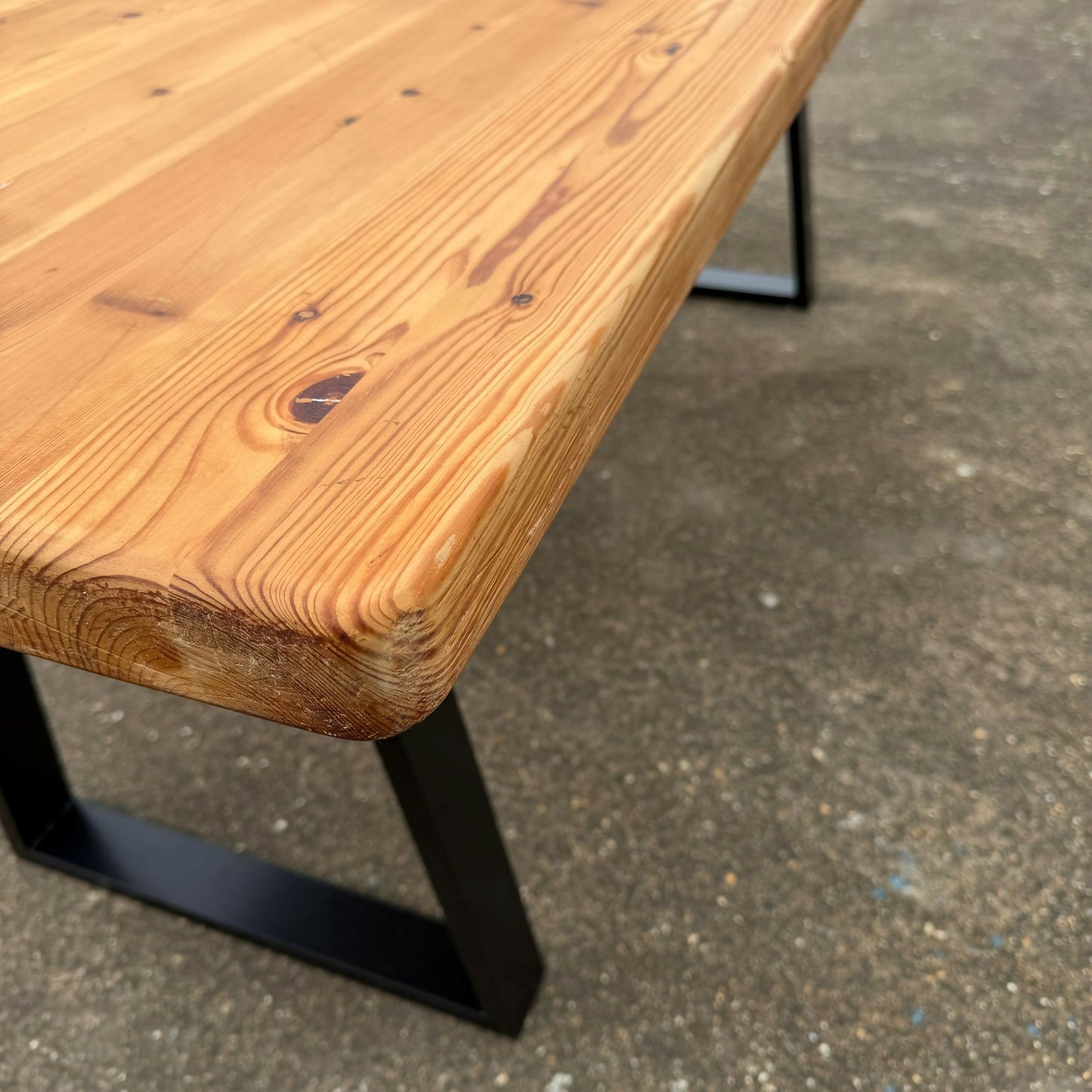 Reclaimed Pine Farmhouse Table Modern Trapezium Metal Industrial Legs Seat 6/8