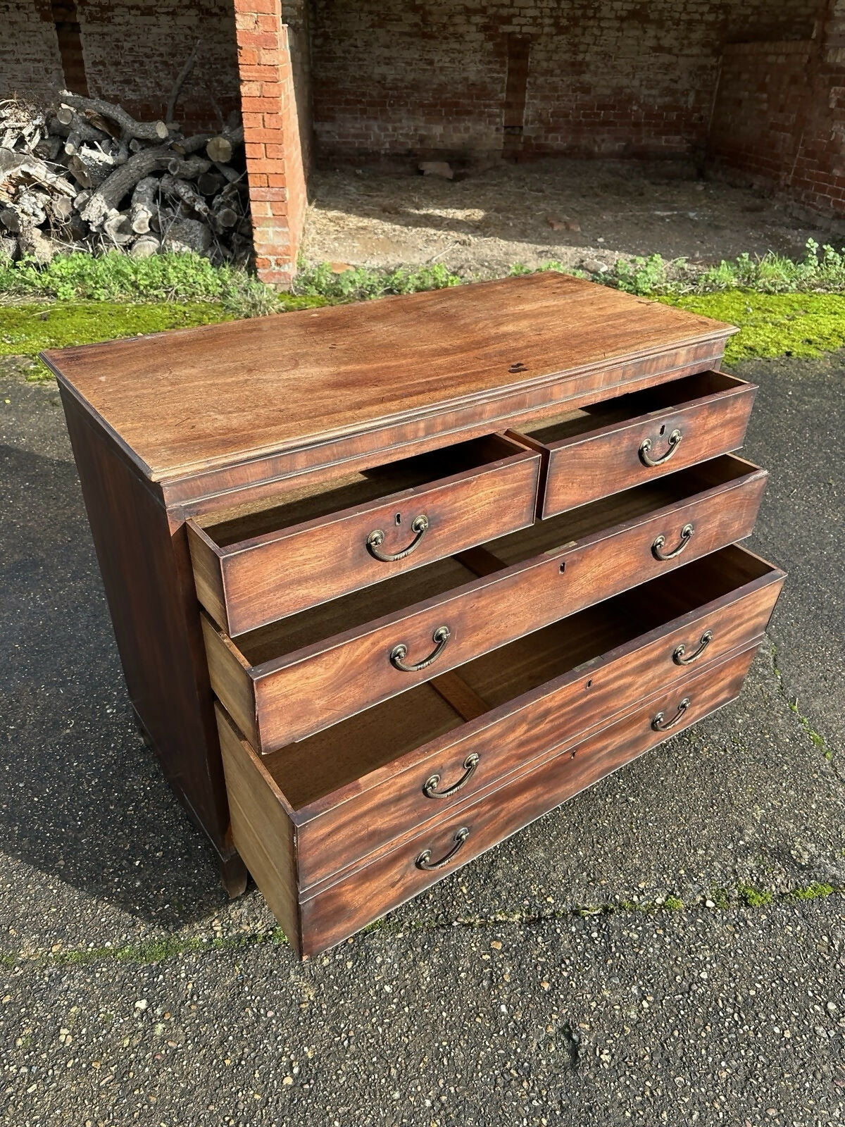 Vintage Georgian Mahogany Chest Of Drawers Complete With Large Linen Drawer