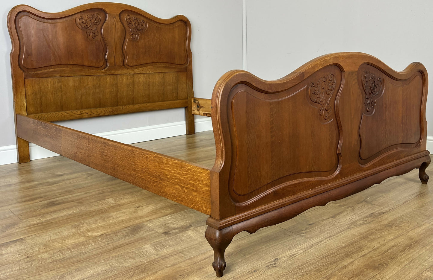 Bed Vintage French Louis XVI Oak Double Bed Frame Carved Headboard LOT 6381