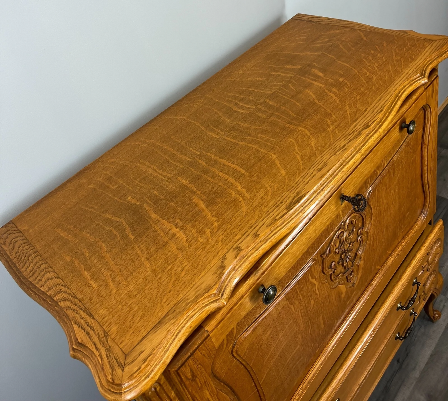 Cabinet Vintage French Louis XIV Style Bureau Sideboard Carved Cupboard LOT 3551
