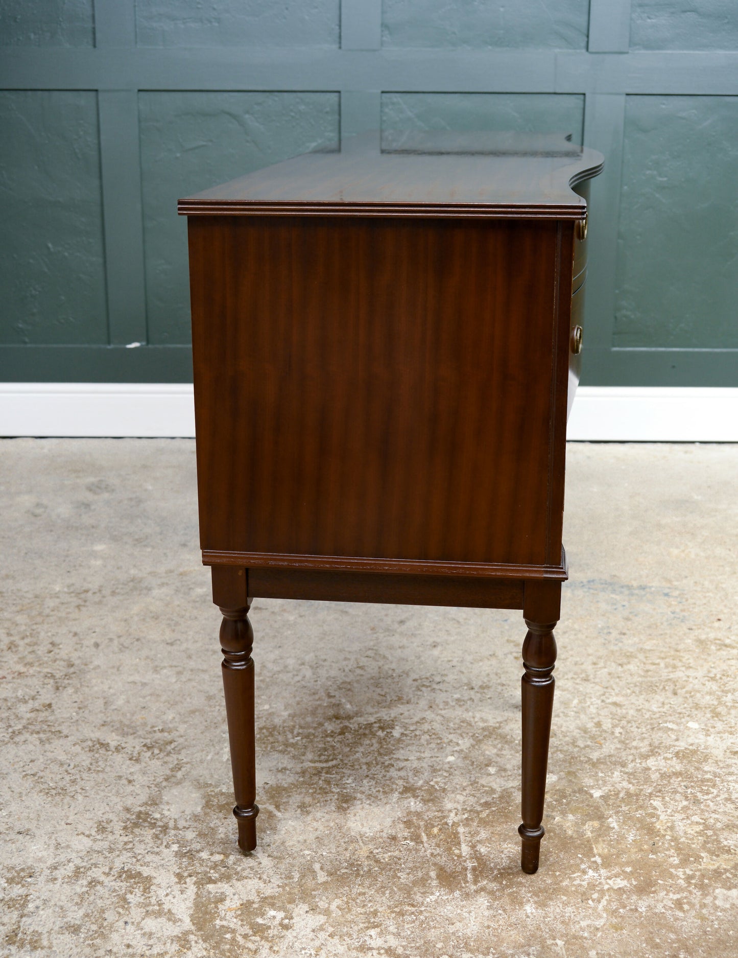 Regency Style Mahogany Sideboard with Drawers - Serpentine