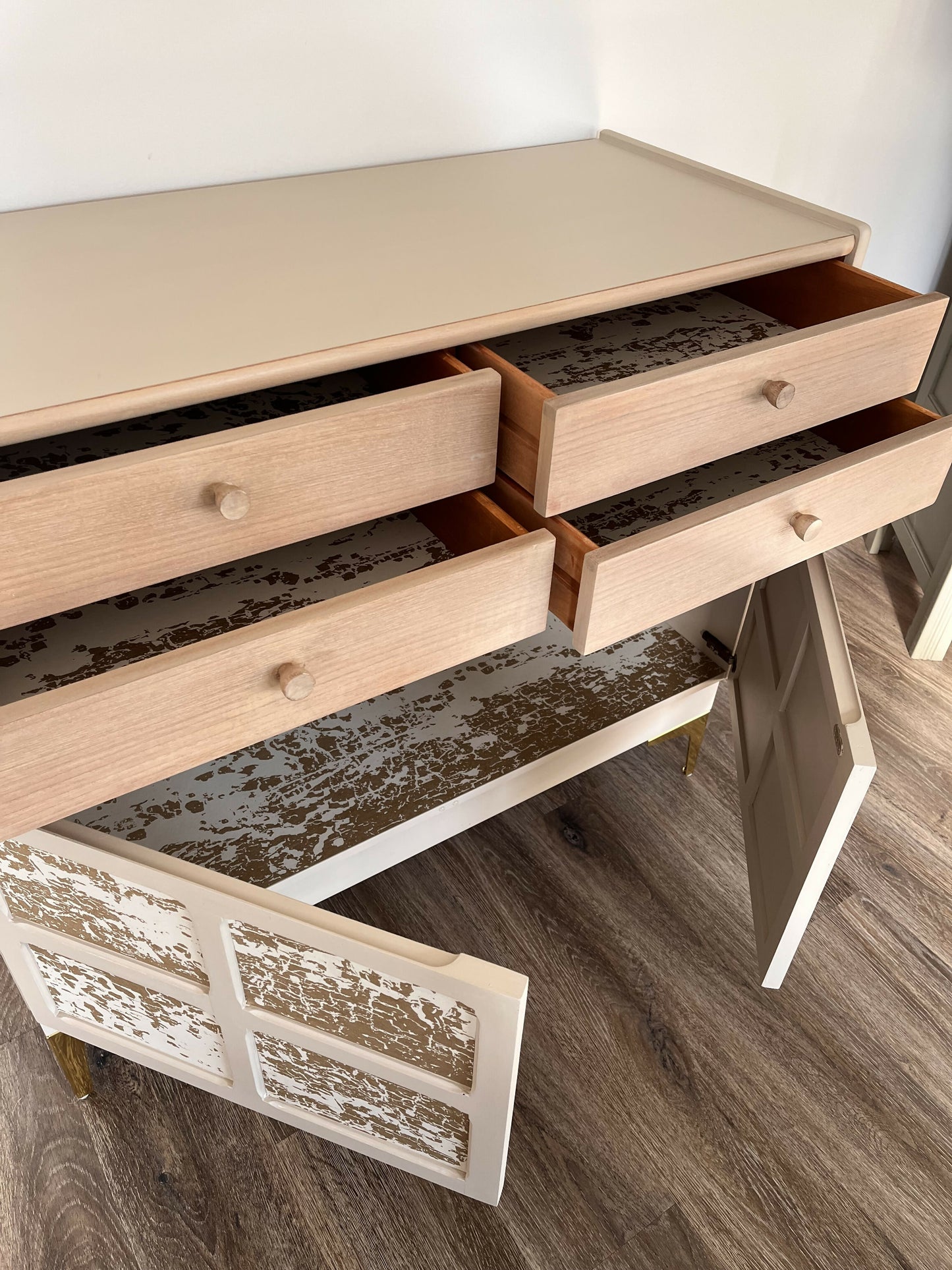 Nathan Squares Glamorous Gold Drinks Cabinet