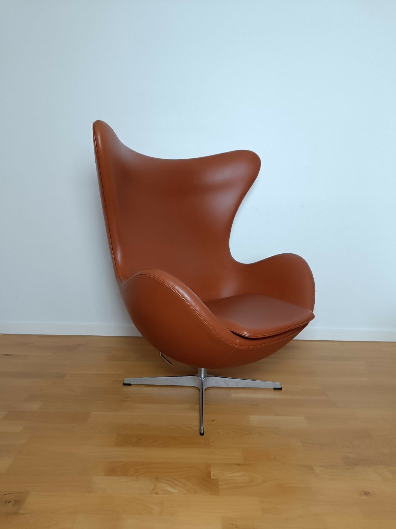 Arne Jacobsen - Egg Chair - Arne Jacobsen - Lounge chair
