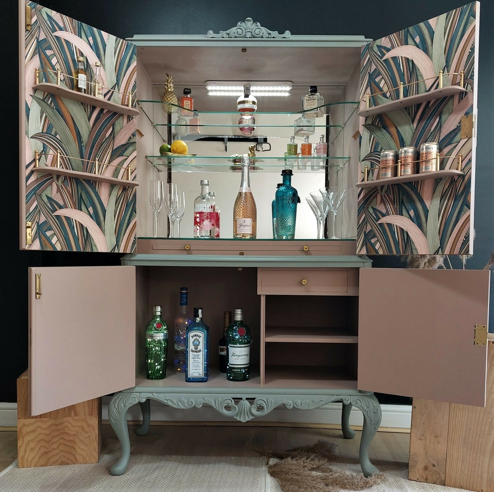 Decoupaged-Drinks-Cabinet-2