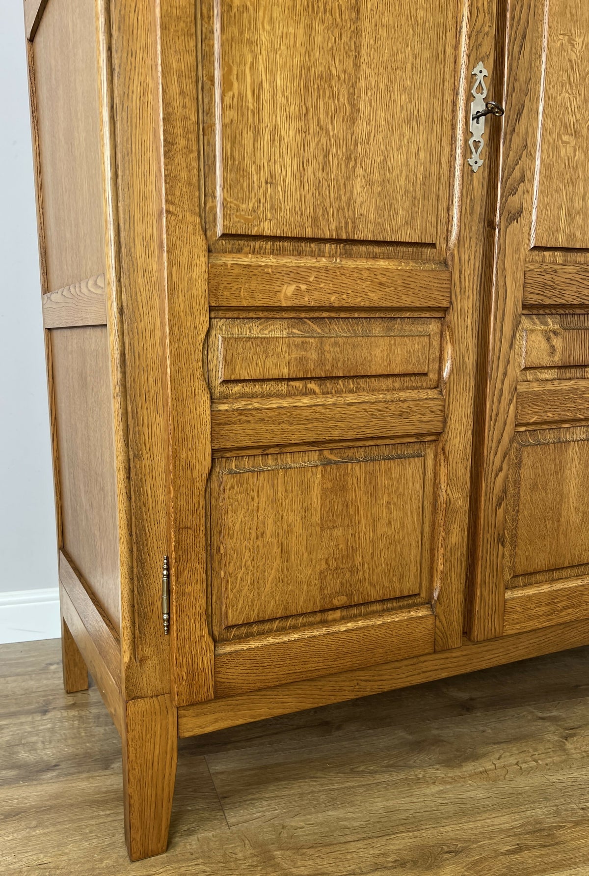 Wardrobe Vintage French Style Oak Triple Door Carved Armoire Cabinet LOT 6526