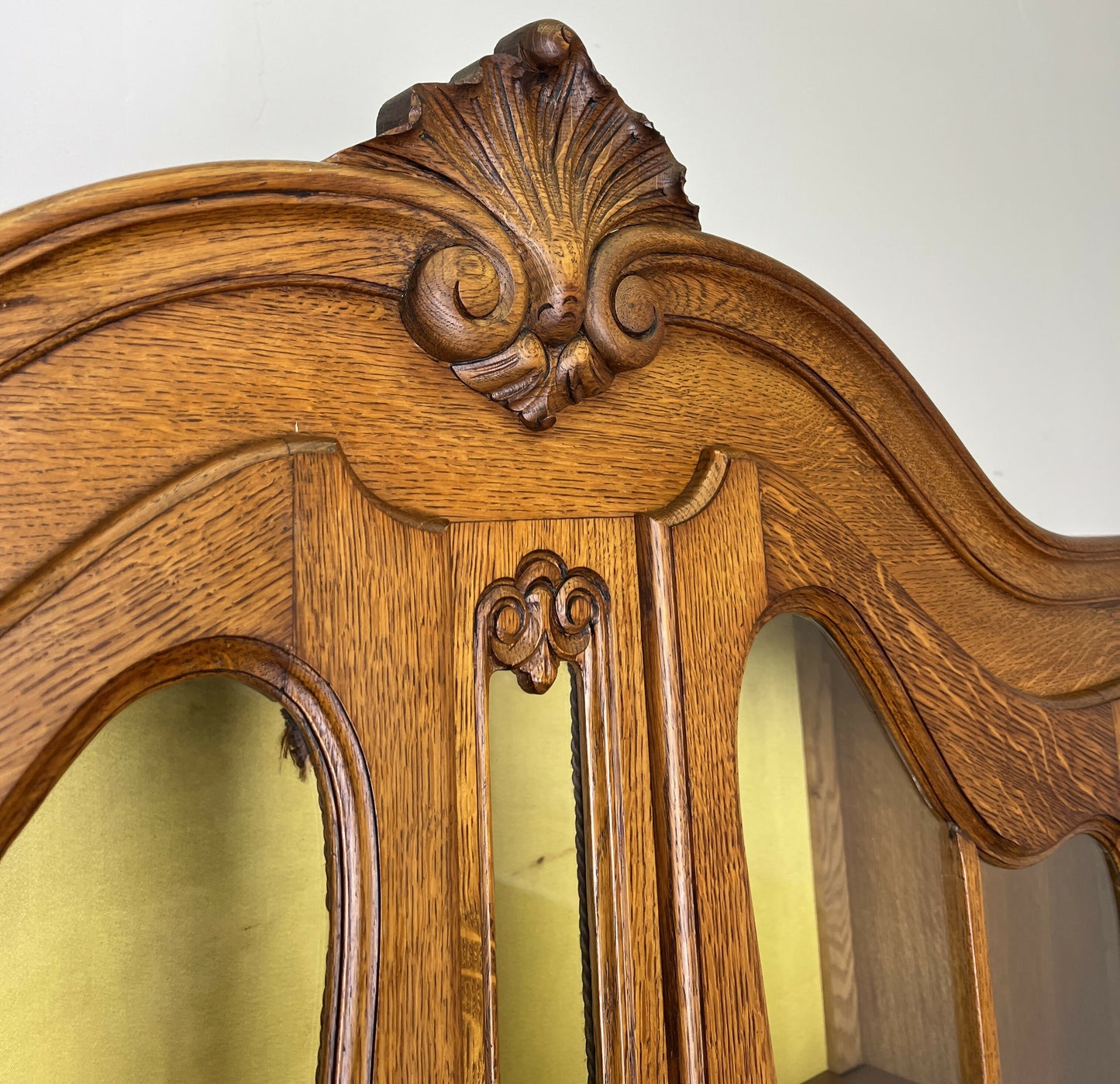 Bookcase Vintage French Louis XVI Oak Display Cabinet Carved Sideboard LOT 6282