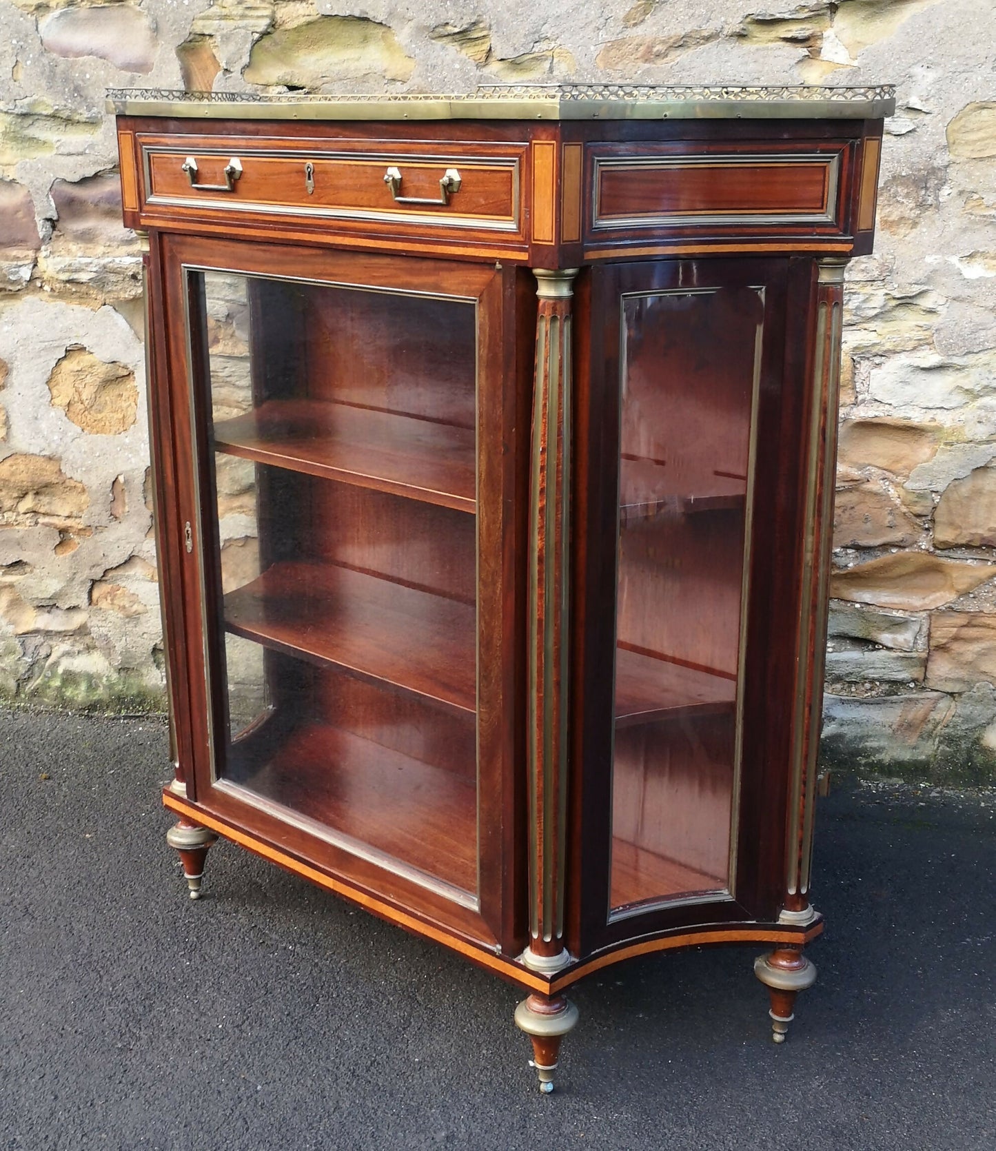 Late 19th Century French Mahogany and Satinwood Banded Vitrine - Cabinet