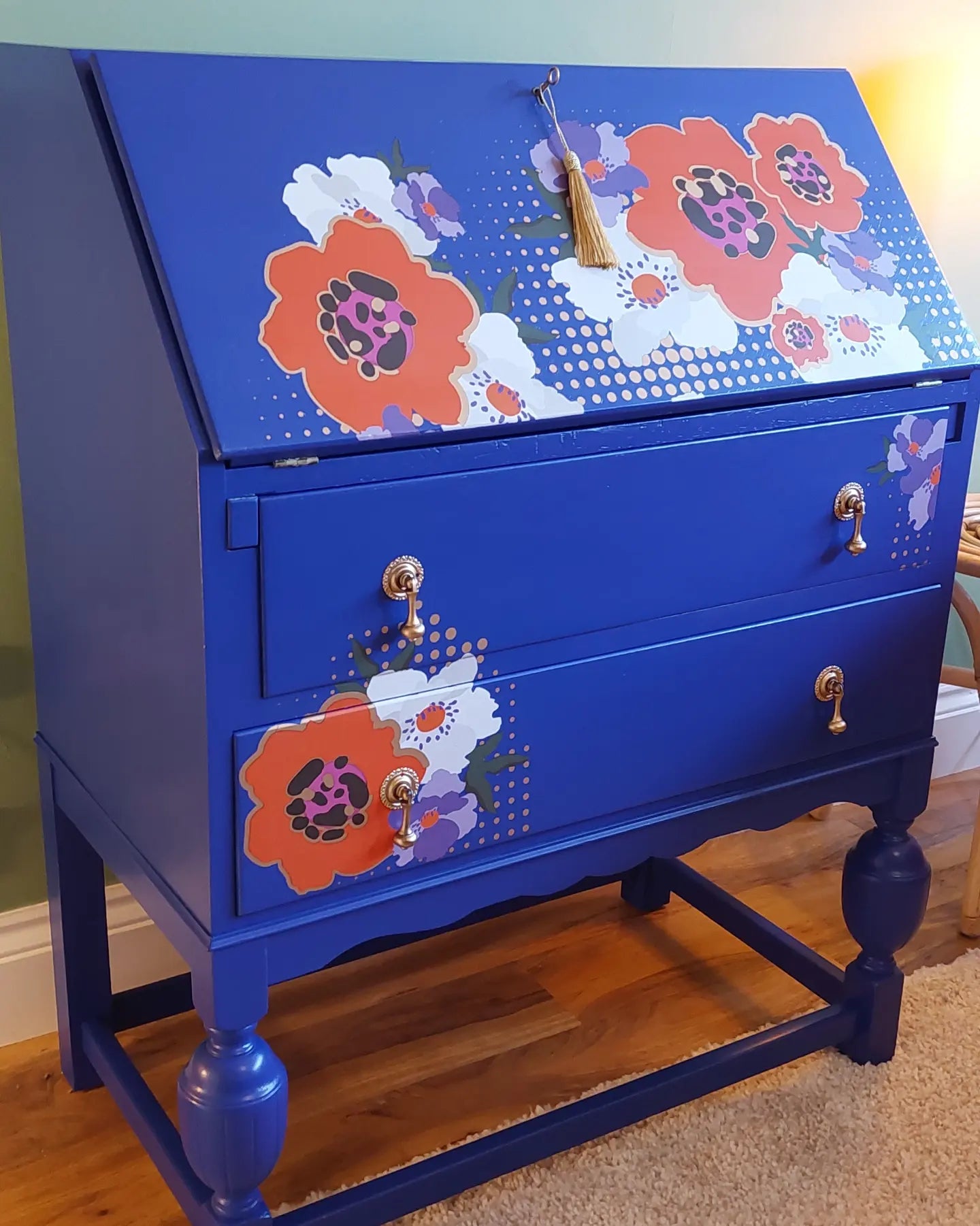 Blue writing bureau