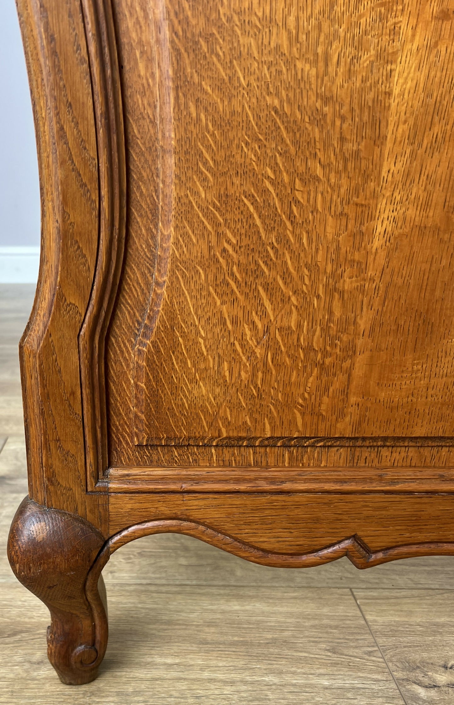Bed Vintage French Louis XVI Oak Double Bed Frame Carved Headboard LOT 6379
