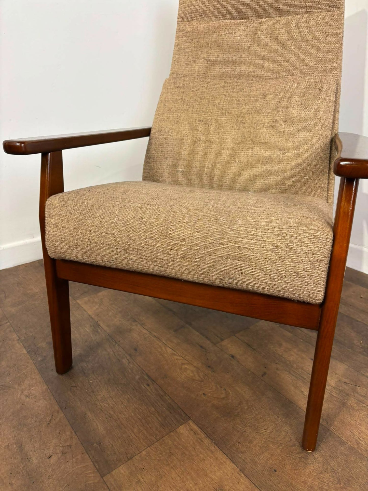Vintage Parker Knoll Oak Armchair – Model PK1067-70