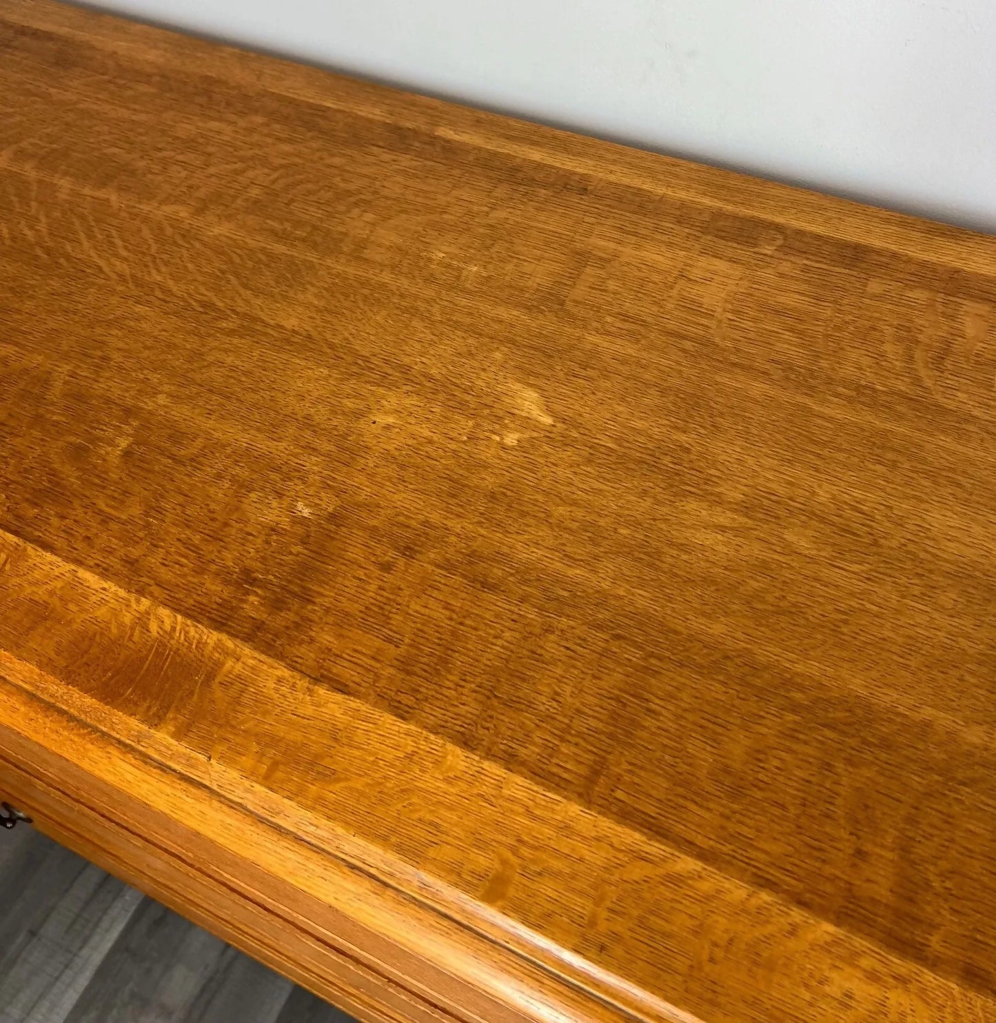 Vintage French Louis XIV Chest of Drawers / Sideboard / Cabinet (LOT 3194)