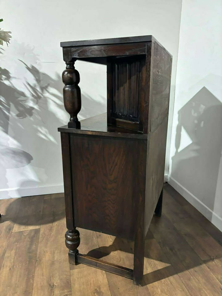 Early 20th Century Small Oak Court Cupboard