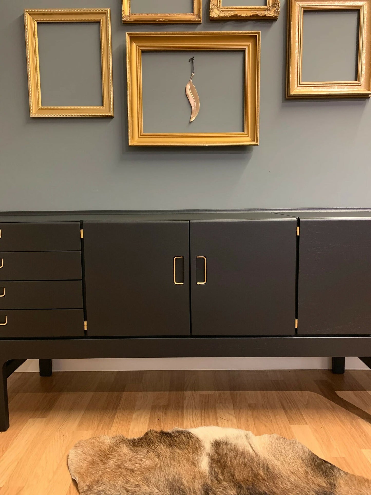 Black & Gold Meredew drinks sideboard