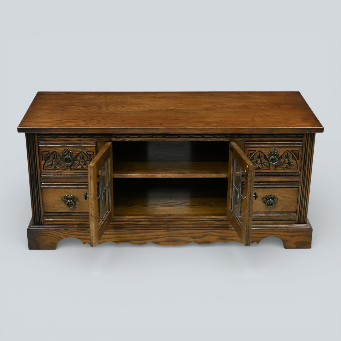 Old Charm Entertainment Cabinet TV Stand Model 2346 Light Oak FREE UK Delivery