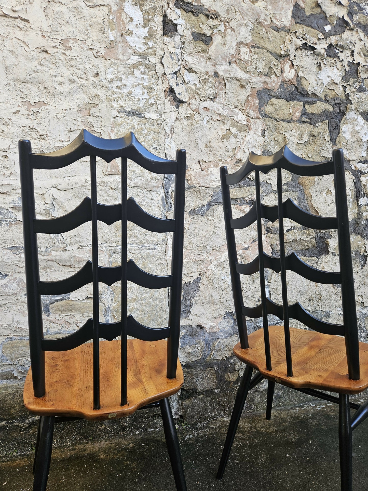 Set Of Four Ercol Batwing Dining Chairs Model Number 496 In Black Super Rare