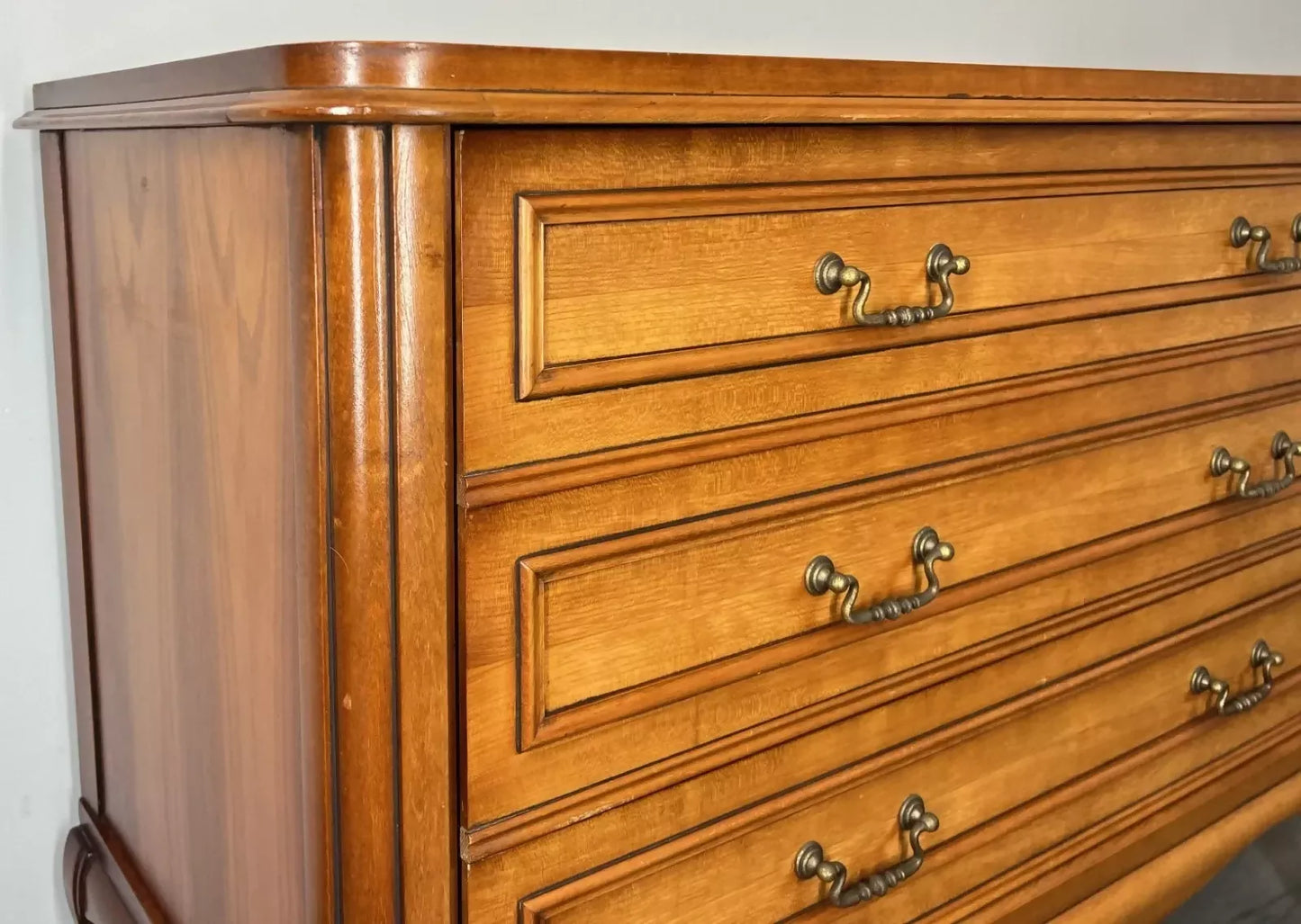 Chest of Drawers Vintage French Louis XVI 3 Drawers Carved Cabinet LOT 4456
