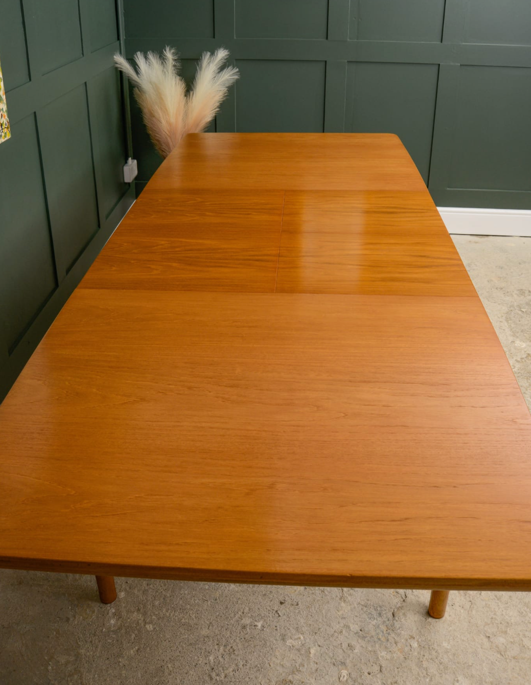 McIntosh T3 Extending Teak Dining Table - 7.7 Foot