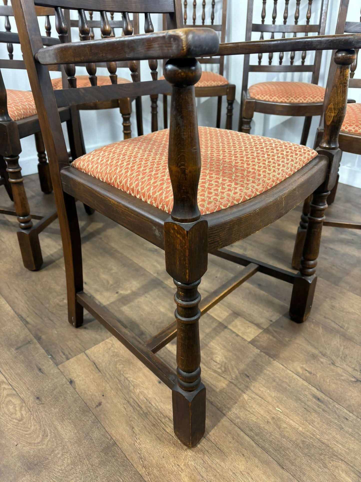 Vintage Set of Six Oak Dining Chairs (Including 2 Carvers)