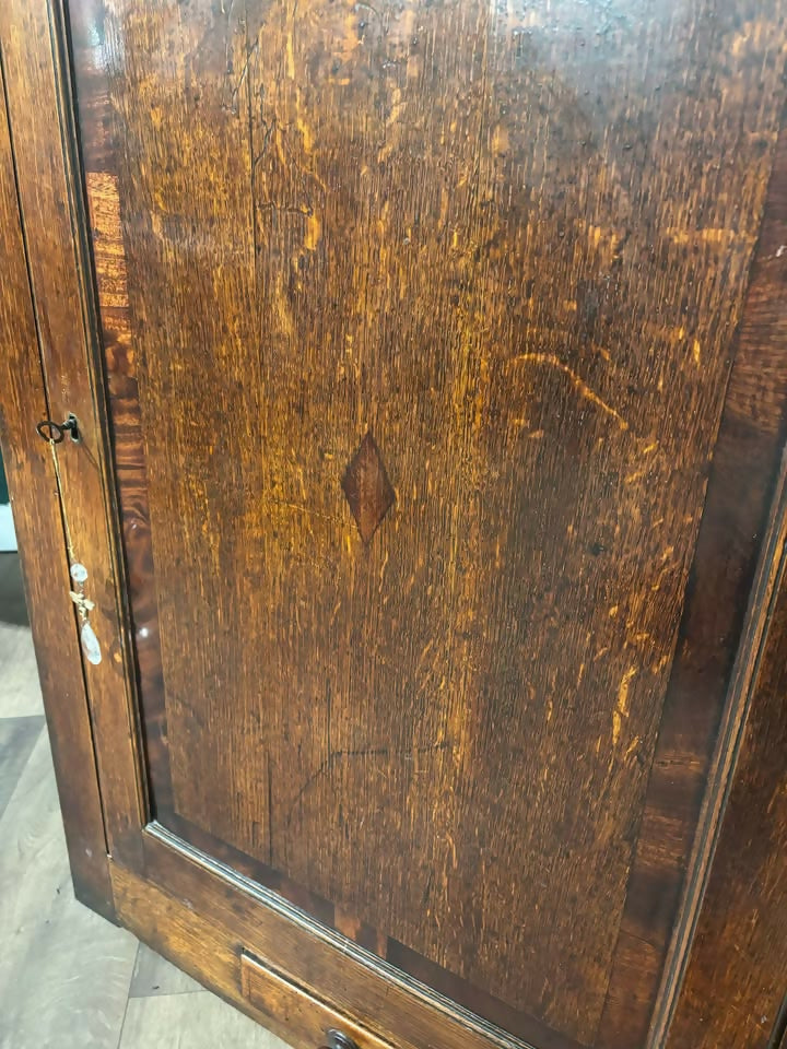 Georgian Oak with Mahogany Cross Banding Corner Cupboard6