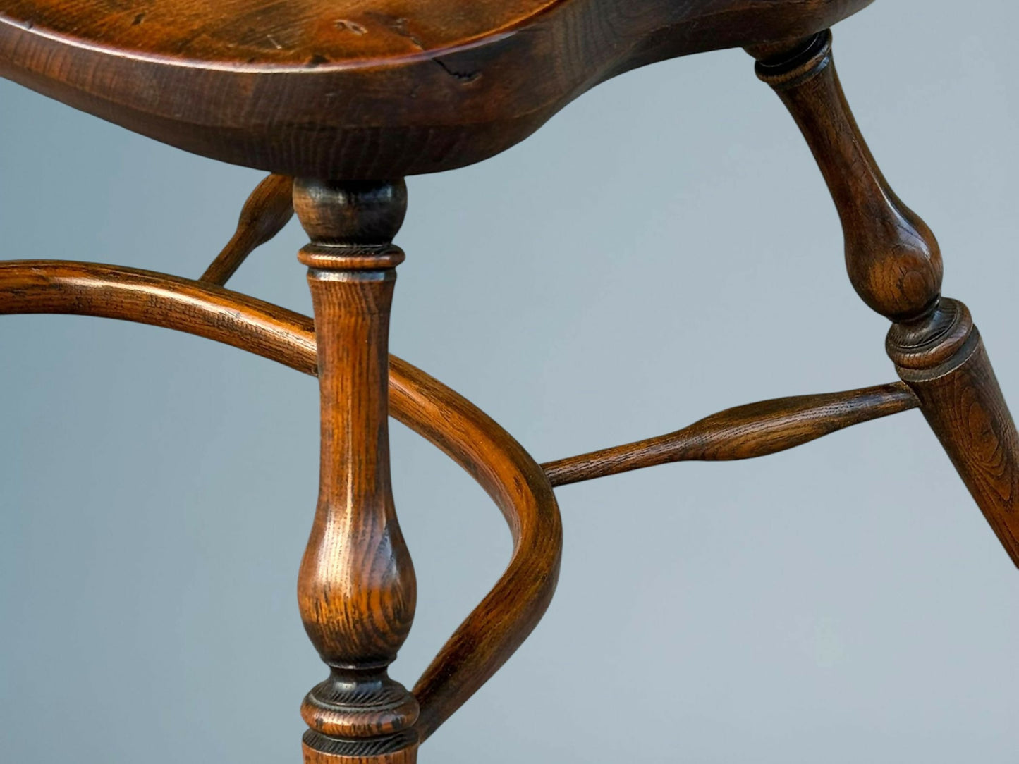 Elm Comb Back Windsor Chair