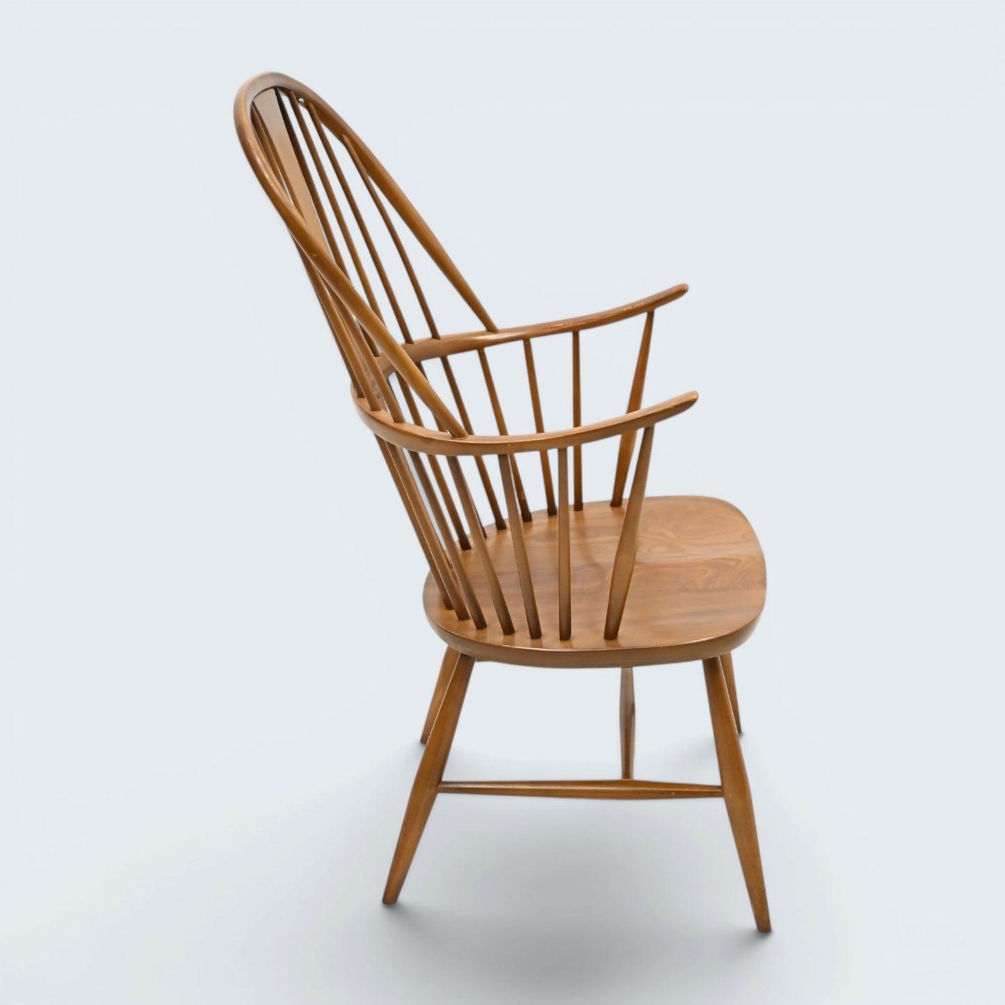 An Ercol Chairmakers Chair Windsor Bow Back Golden Dawn Model 472 FREE Delivery