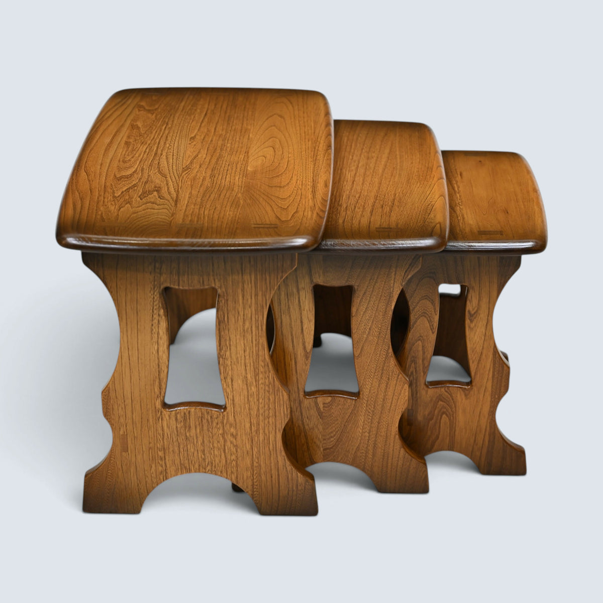 Ercol Nest Of Tables Golden Dawn Finish Vintage Ercol's Badge Elm FREE Delivery*