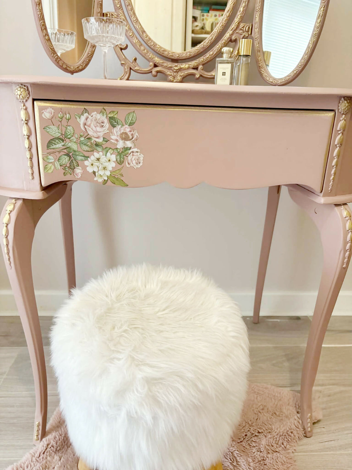 Dusky Pink vintage Dressing table with mirror