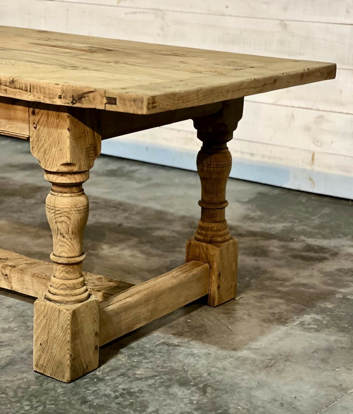 Good Quality Oak Farmhouse Dining Table