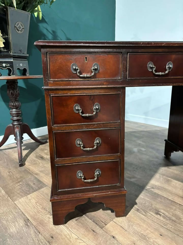 Vintage Mahogany Pedestal Desk2