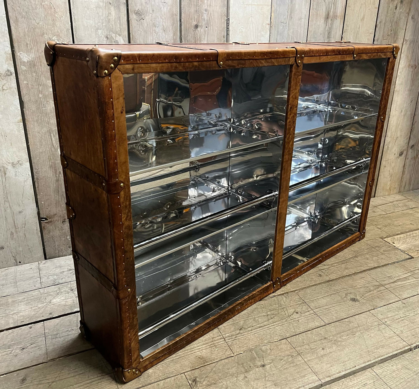 Luxury Vintage Drinks Cocktail Cabinet