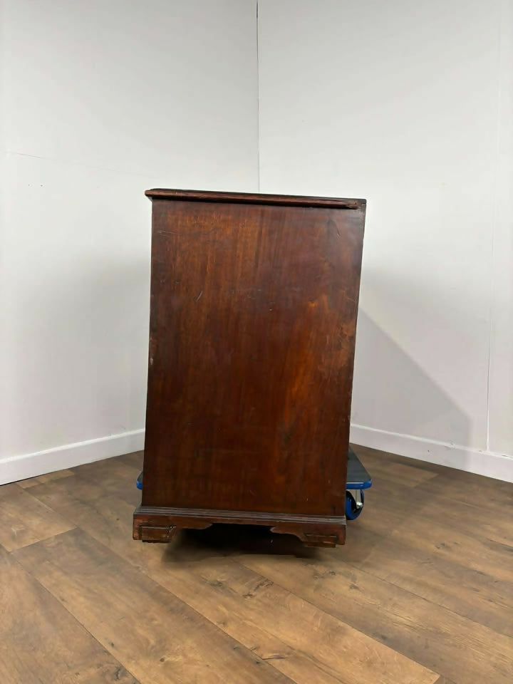 Georgian Mahogany Chest of Drawers