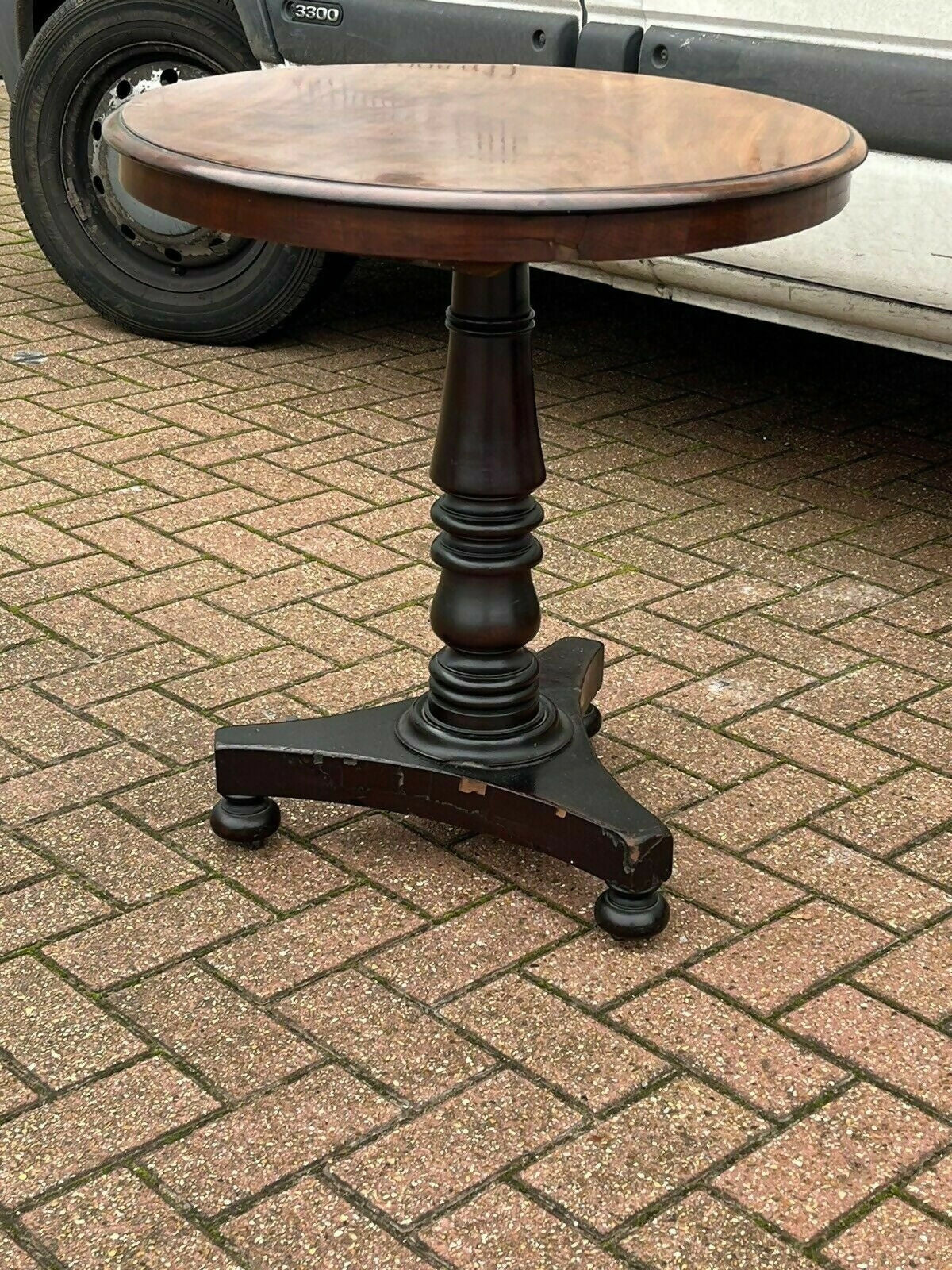 Victorian Vintage Mahogany Tilt Top Lamp Table, Side Table