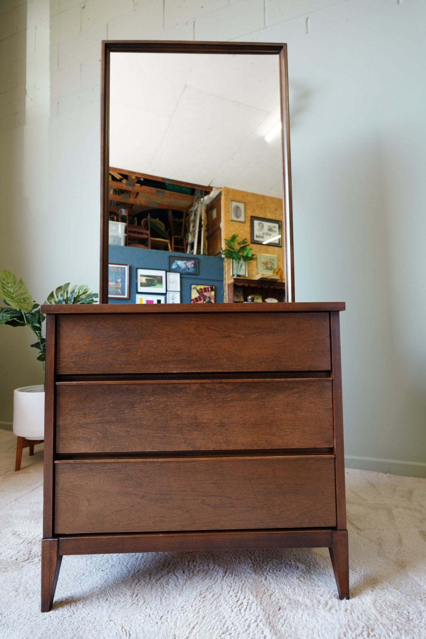 Peppler Furniture Co. 'The Hanover Line' Three Drawer Dresser & Mirror In Figured Walnut – Canada, C. 1960s