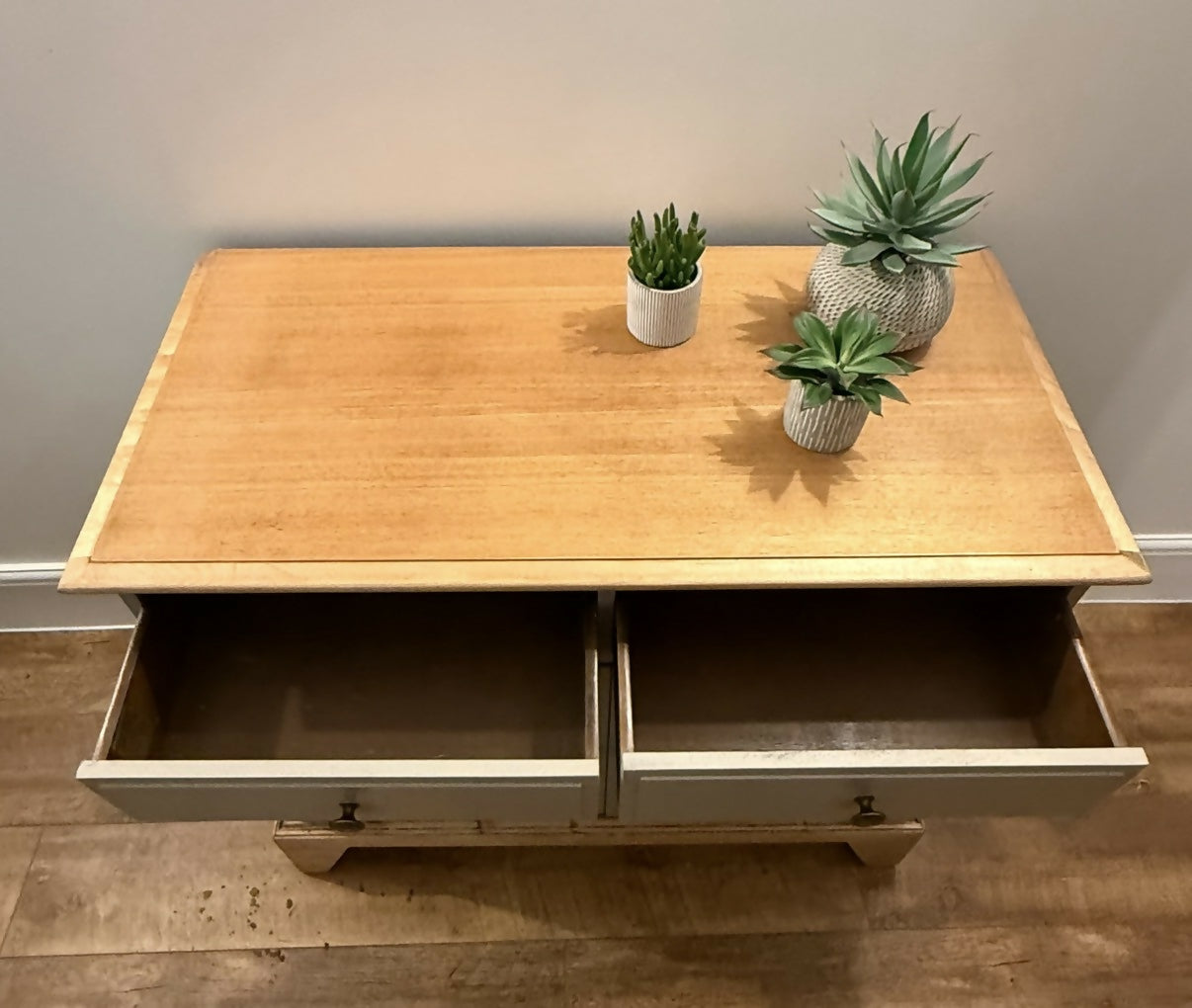 Stag side board/tv cabinet