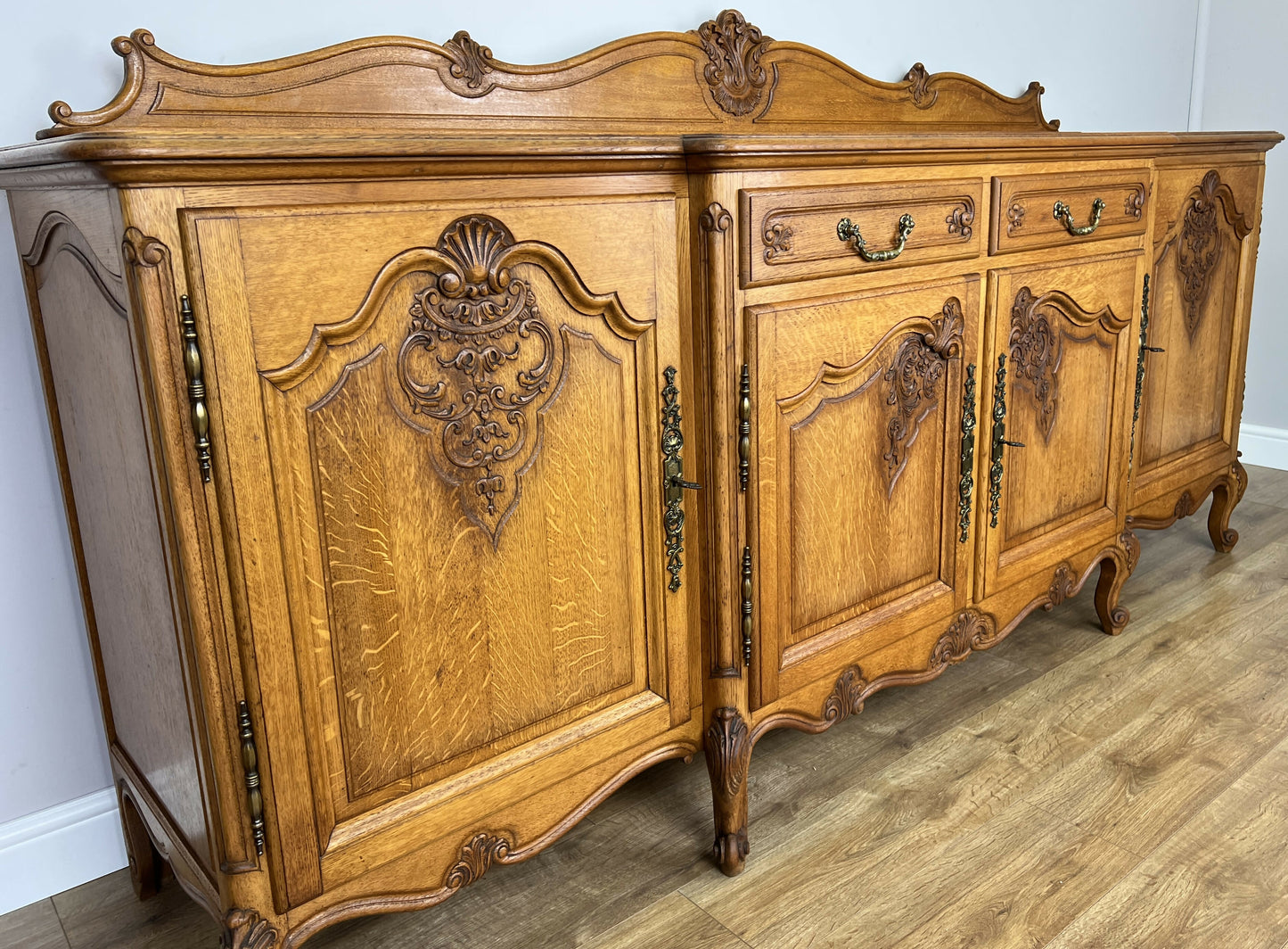 Sideboard Vintage French Louis Style Oak 4 Door Cupboard Carved Cabinet LOT 6362