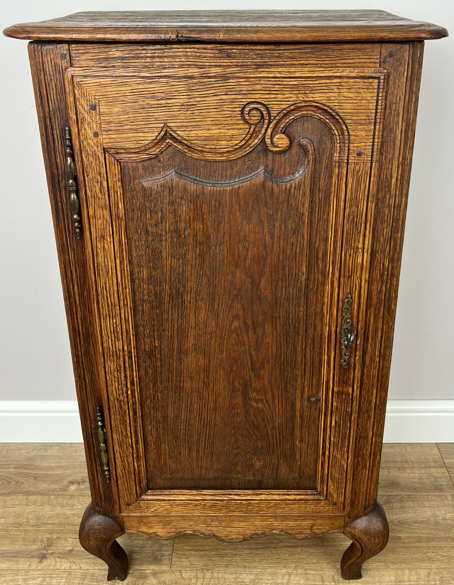 Cabinet Antique French Style Oak Sideboard with Carved Cupboard LOT 6255
