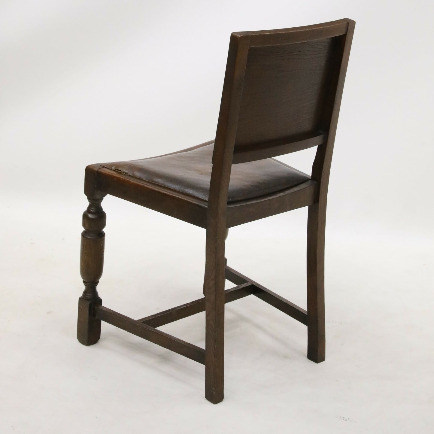 Vintage Oak Hall/Bedroom Chair With Brown Leather Drop In Seat FREE UK Delivery. SBR8480/2410C