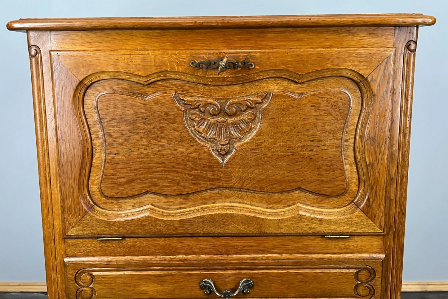 Cabinet Vintage French Louis XIV Style Bureau Sideboard Carved Cupboard LOT 3545