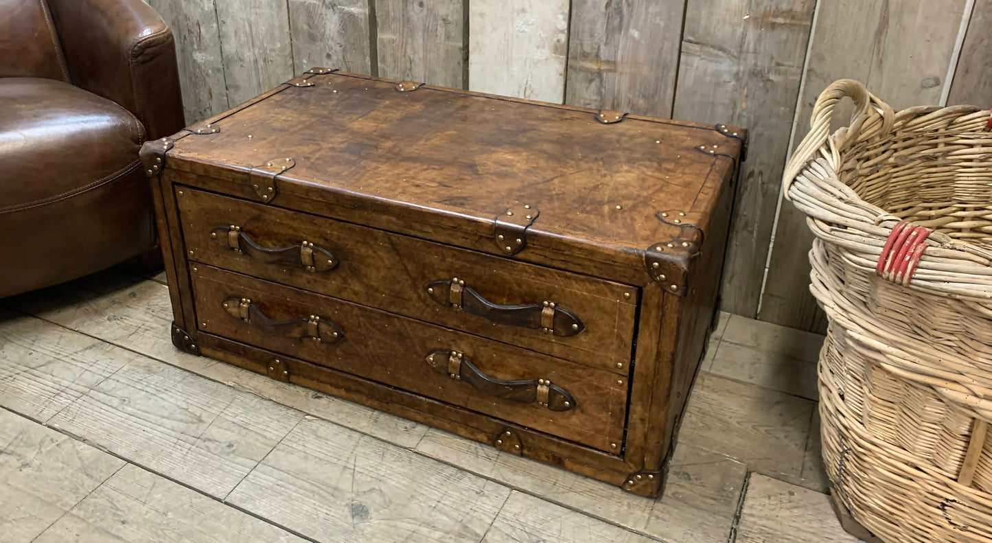 Handmade Vintage Leather Coffee Table Trunk: Vintage-Inspired Storage Chest