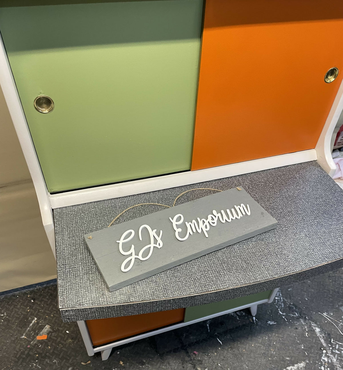 Vintage Kitchenette Upcycled to a Fresh Retro Look