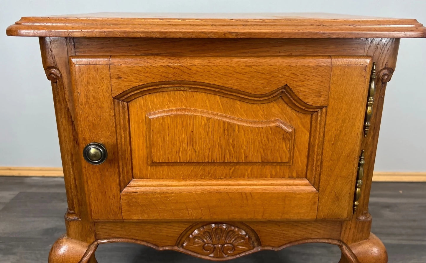 Pair of Bedside Tables Vintage French Louis Oak Nightstands Cabinets LOT 3518