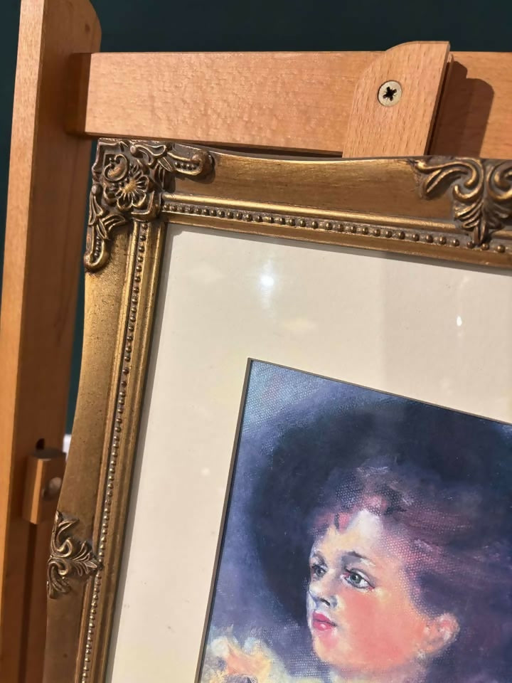 Original oil painting of woman in gilt frame by artist ‘Roy Freeman’.34