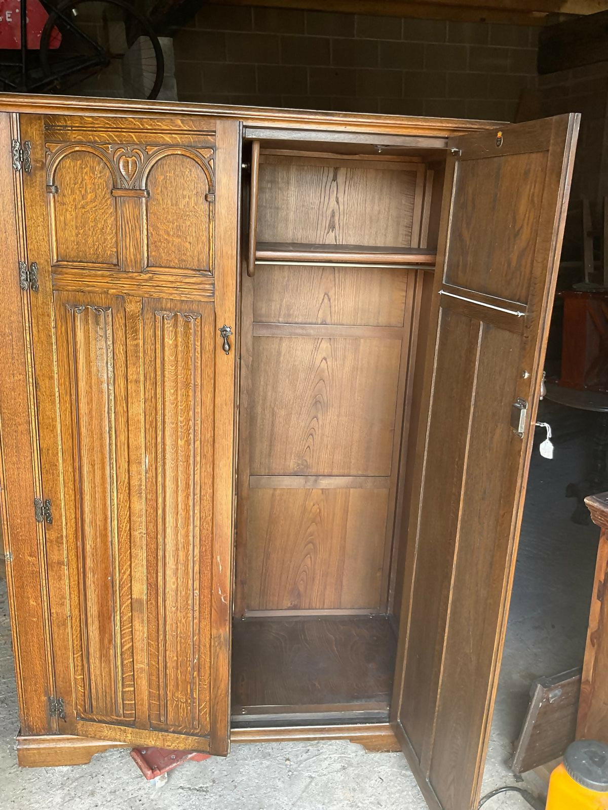 Double Door Oak Carved Wardrobe