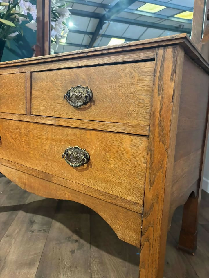 Art Nouveau Oak Dressing Tablen