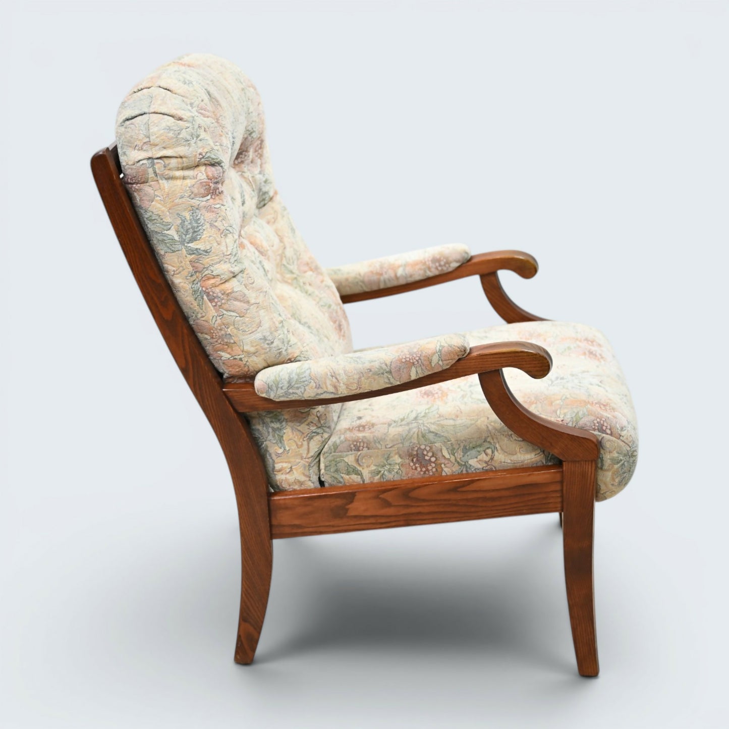 Ercol Style Armchair Easy Chair Very Sturdy Floral Upholstery FREE UK Delivery*